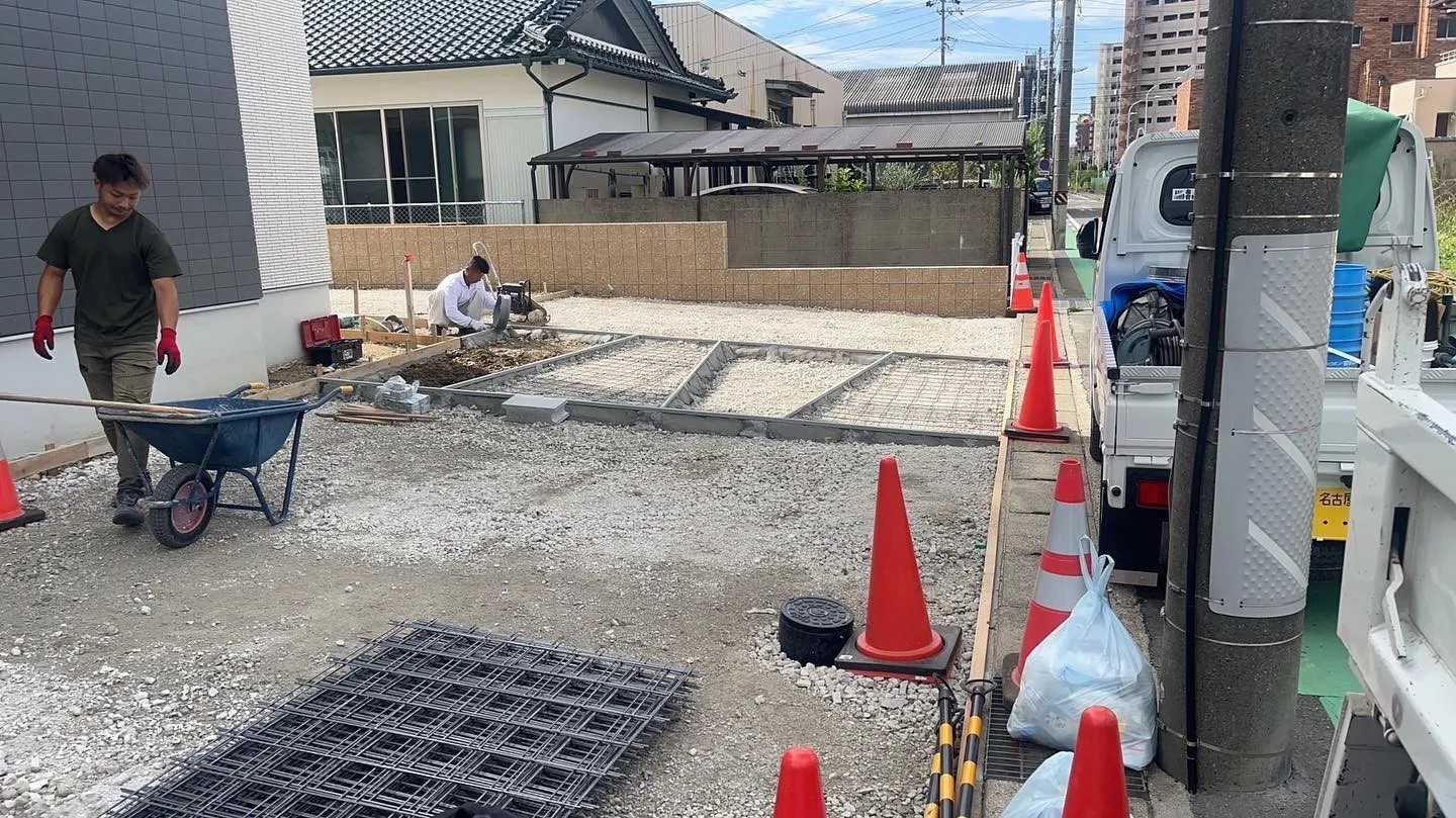 名古屋市で外構工事を施工中です。